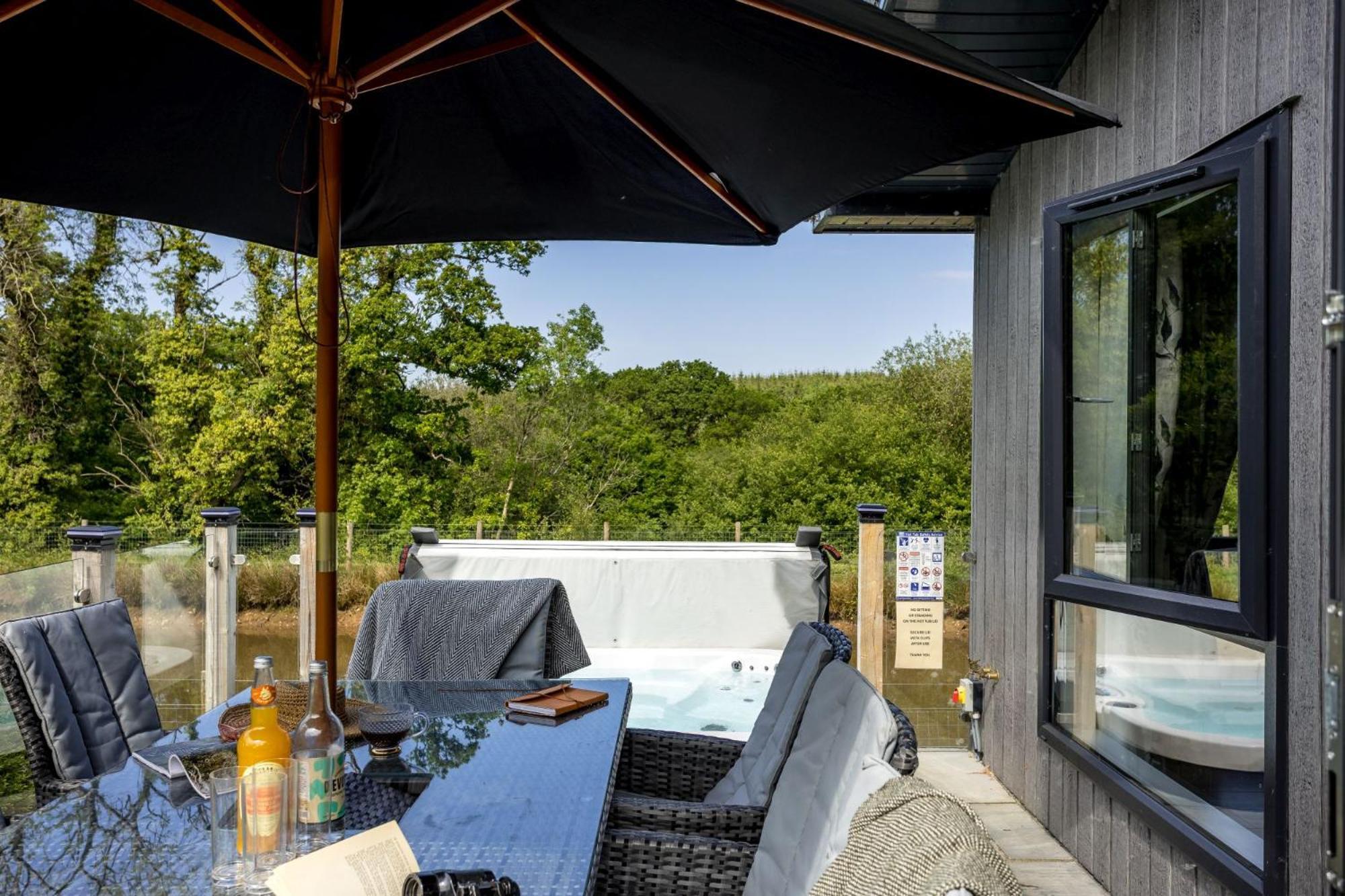 Lilac Lodge, 22 Roadford Lake Lodges Lifton Dış mekan fotoğraf