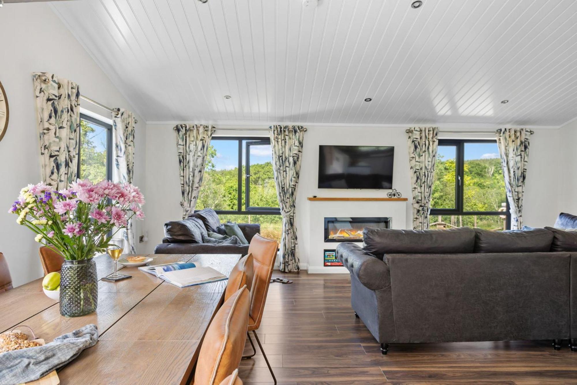 Lilac Lodge, 22 Roadford Lake Lodges Lifton Dış mekan fotoğraf